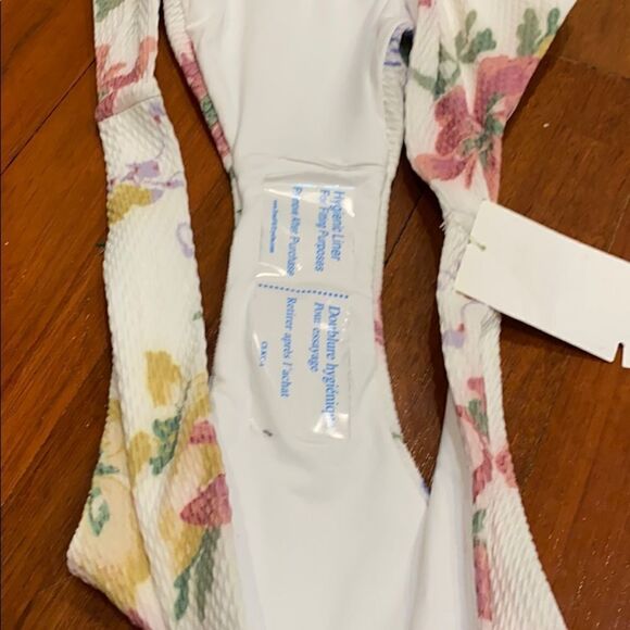 Chelsea 28 New Floral Bikini bottoms - Picture 4 of 8